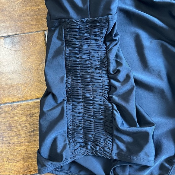 Motherhood Maternity One Piece Swimsuit Size Large Black Halter Ruched Summer - Picture 6 of 8